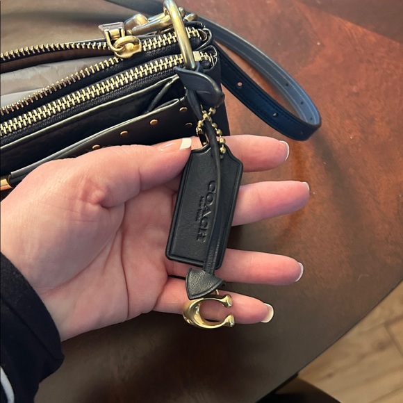 Coach NWT navy blue Studded Shoulder Bag - Picture 4 of 6